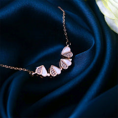 Clover Magnetic Necklace White